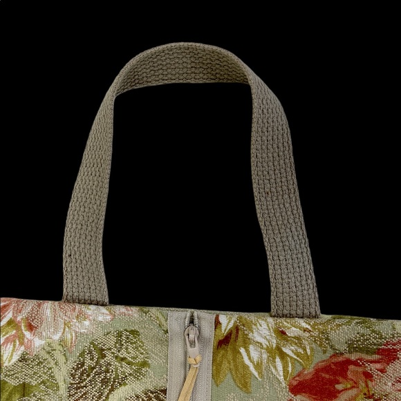 Handmade Floral Zip-Up Shoe Bag w/ Carrying Handle - Picture 6 of 10